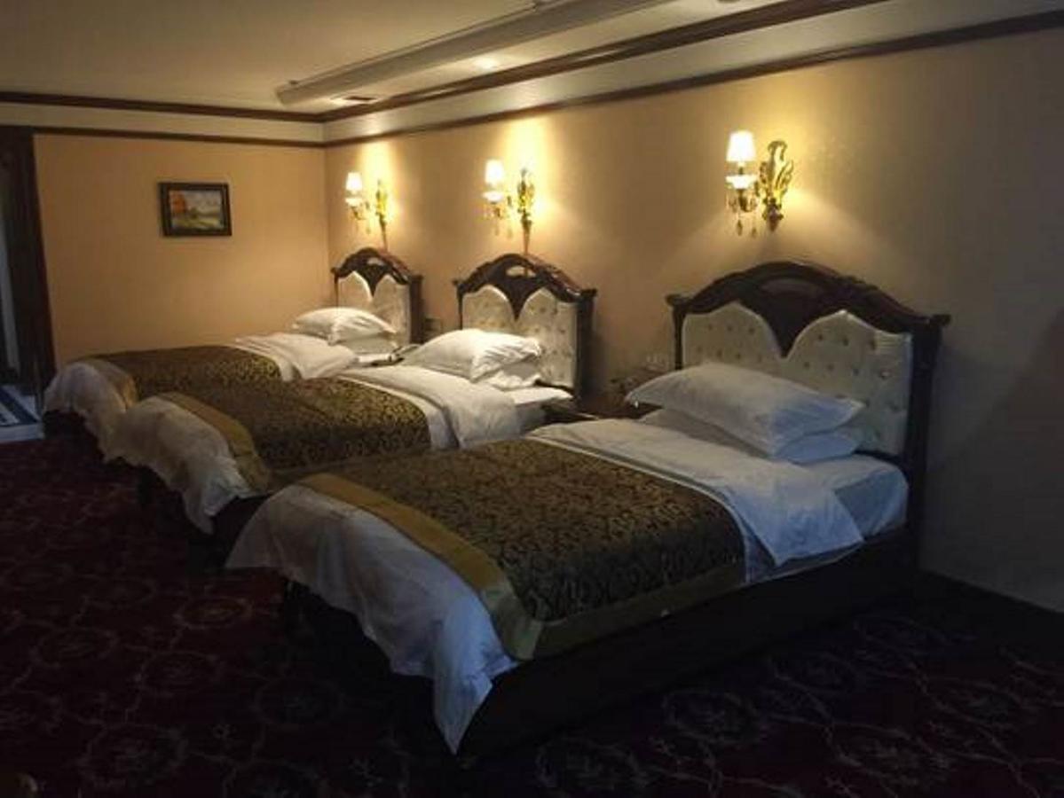 Nurlan Hotel 喀什 外观 照片