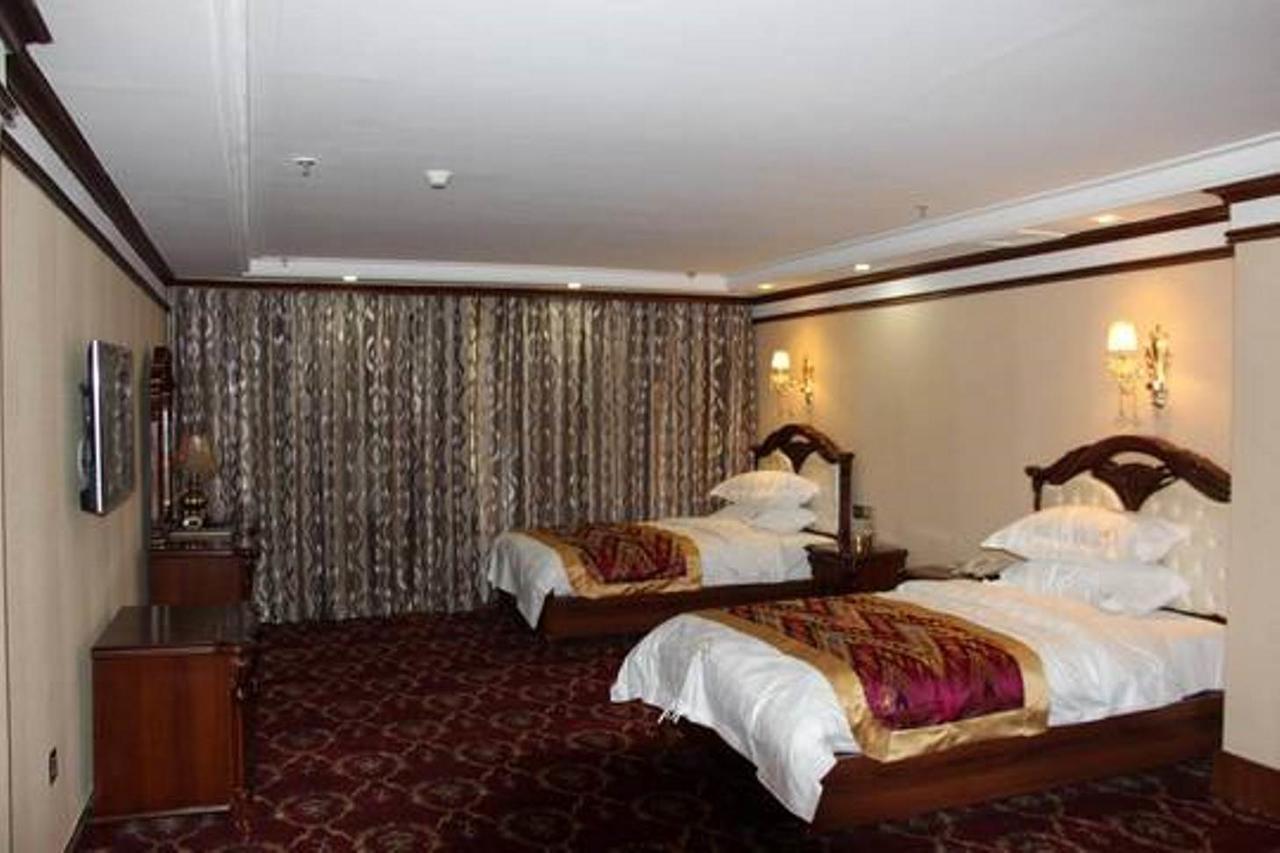 Nurlan Hotel 喀什 外观 照片