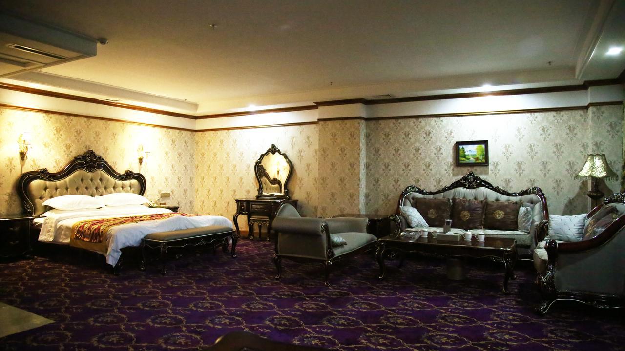 Nurlan Hotel 喀什 外观 照片