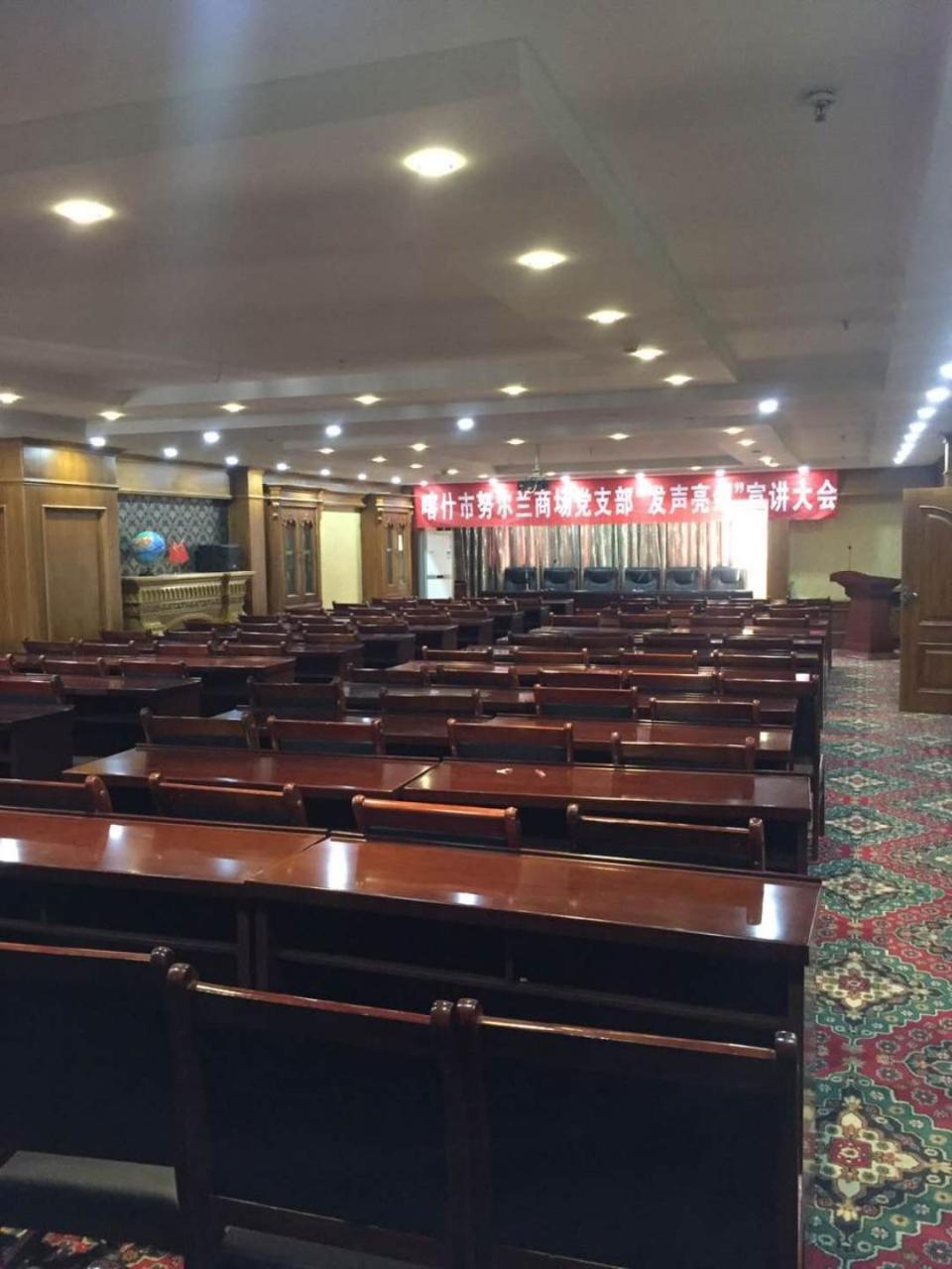 Nurlan Hotel 喀什 外观 照片