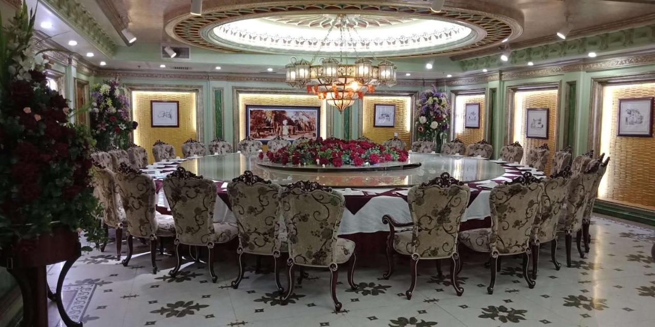 Nurlan Hotel 喀什 外观 照片
