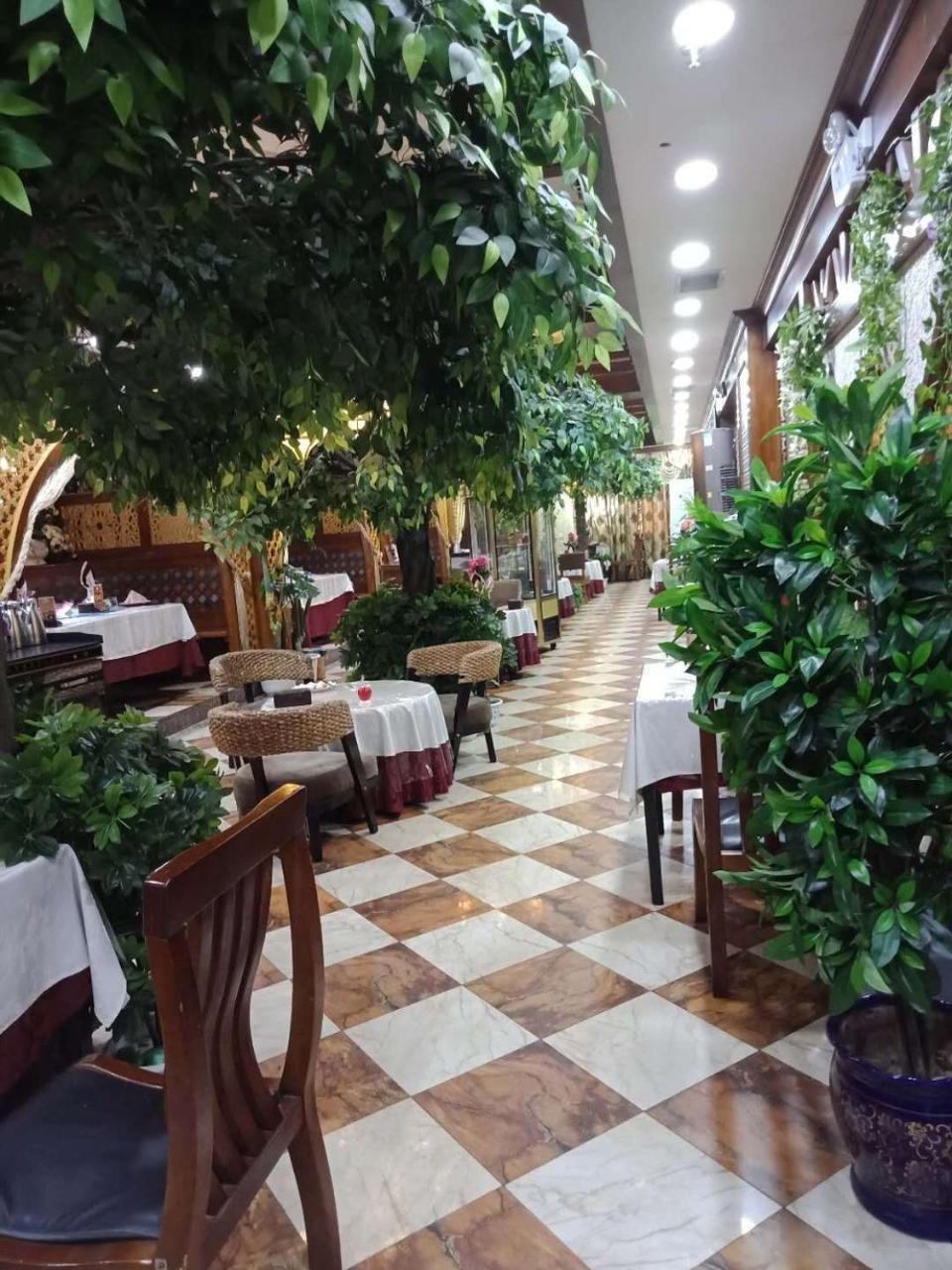 Nurlan Hotel 喀什 外观 照片