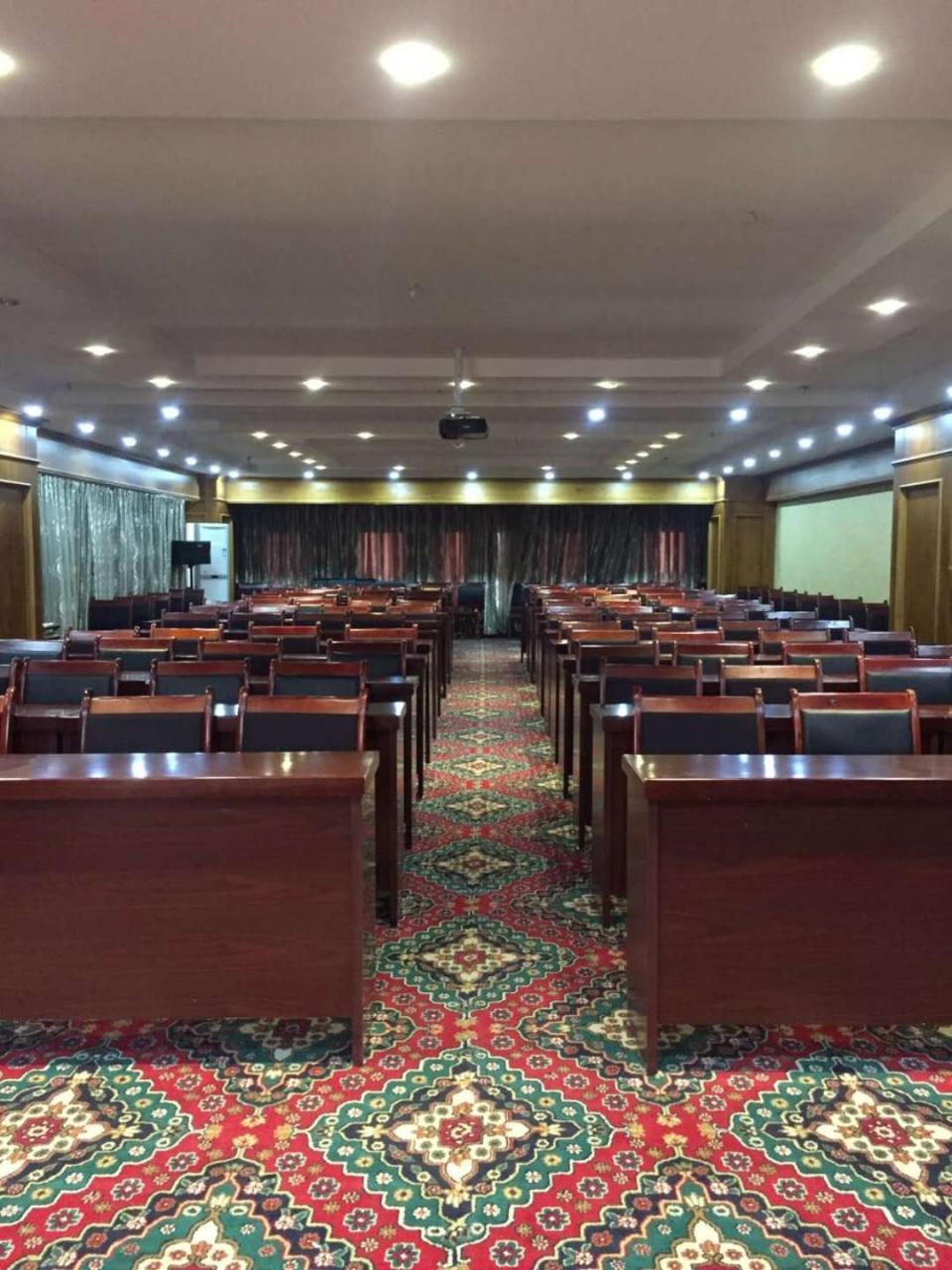 Nurlan Hotel 喀什 外观 照片